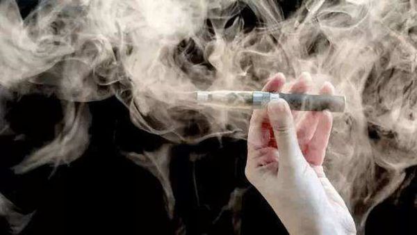 電子煙退出互聯網銷售渠道對于保護未成年人是件好事！