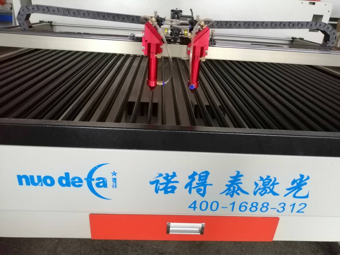 為什么紙張激光切割機(jī)切割的時(shí)候不會(huì)著火的原因在哪里？