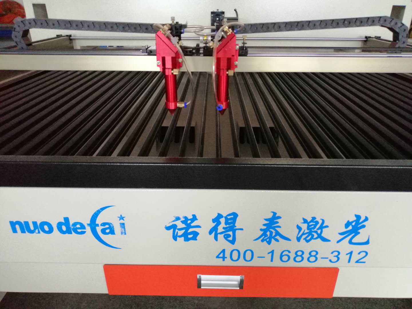 哪幾種因素會導(dǎo)致小型激光切割機(jī)加載不了數(shù)據(jù)？