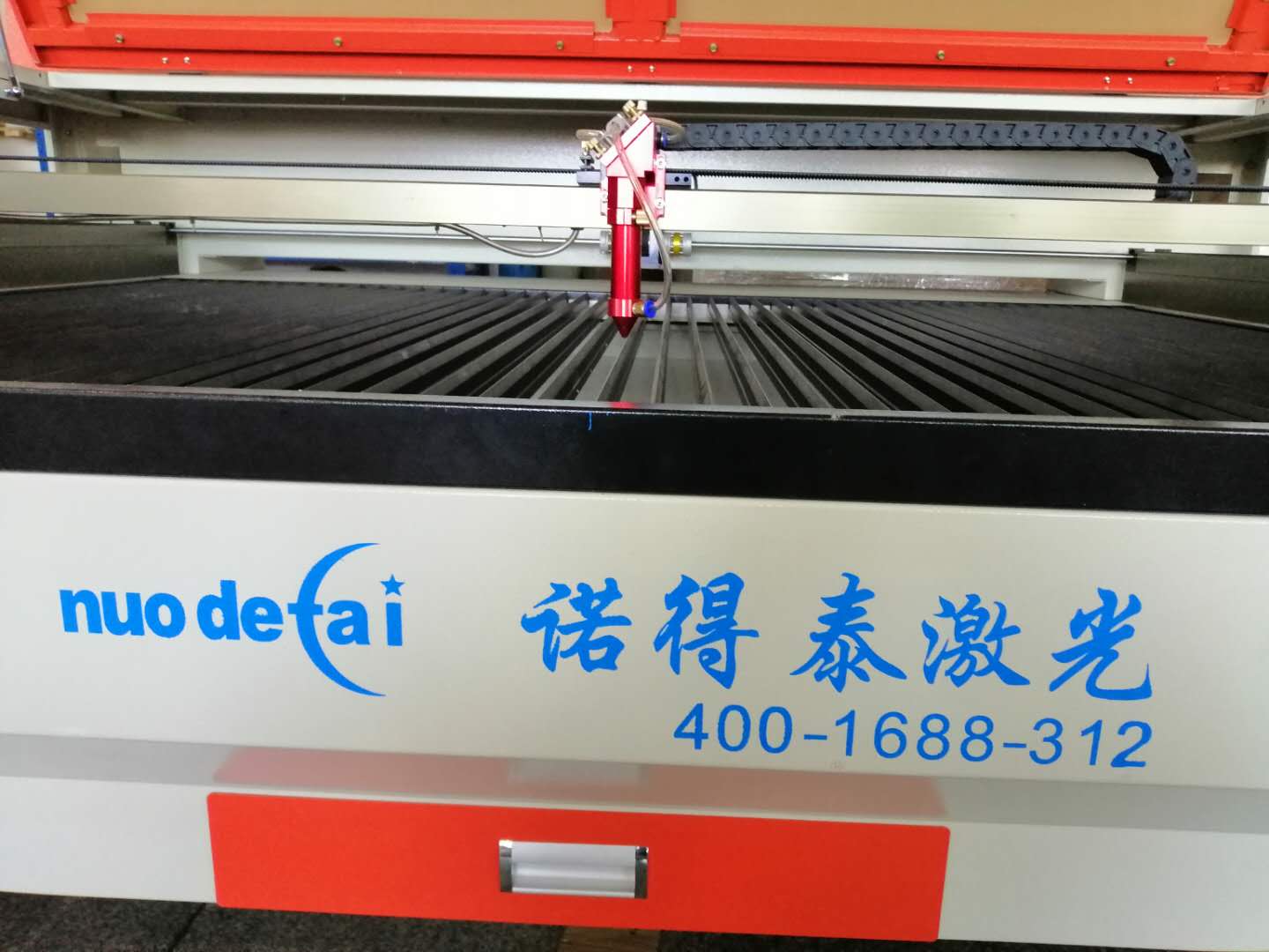 竹林工藝制品激光切割機價格有多少錢一臺，生產(chǎn)廠家如何！