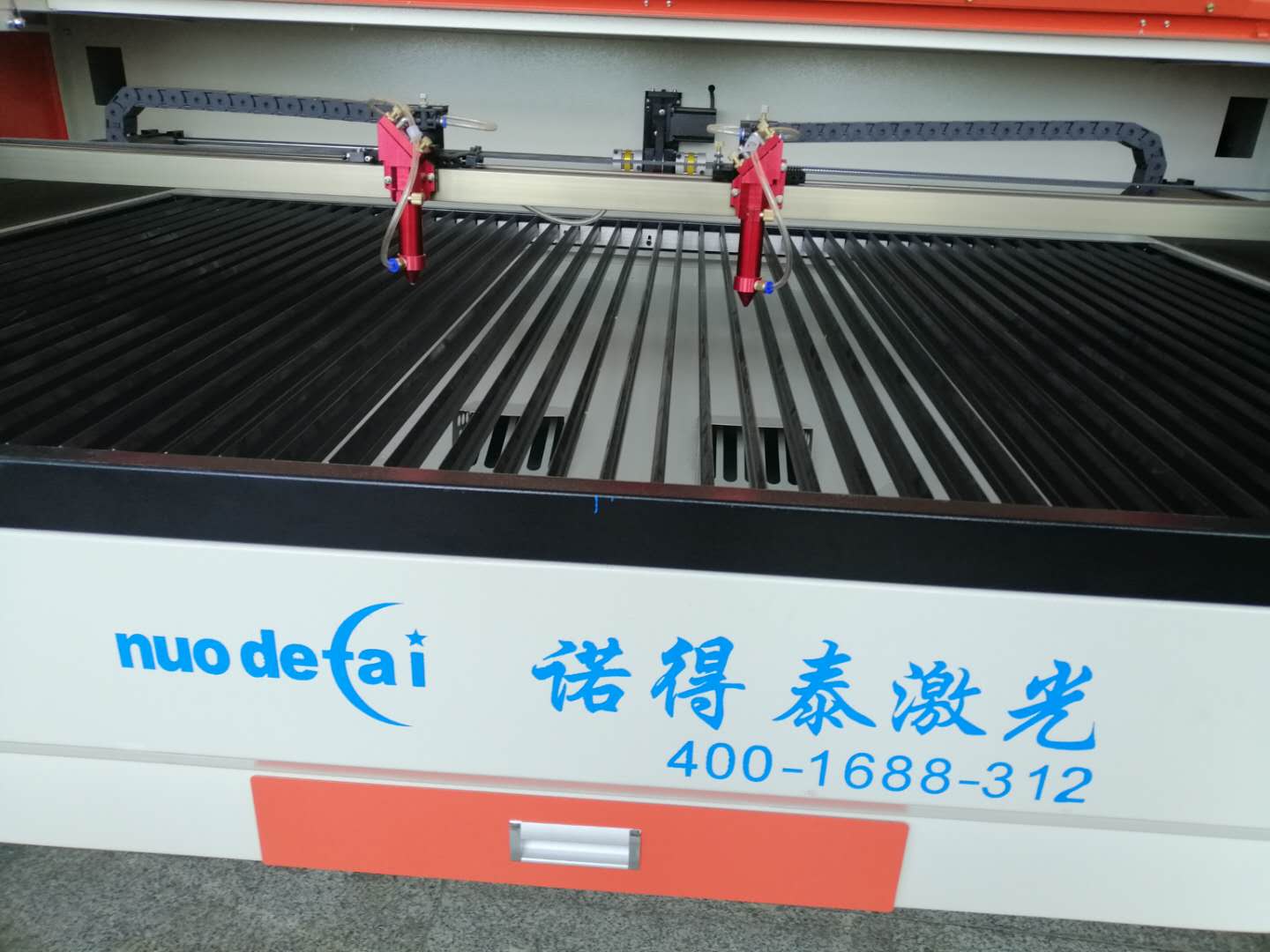 夏季激光切割機(jī)工作的時(shí)候需要注意些什么？
