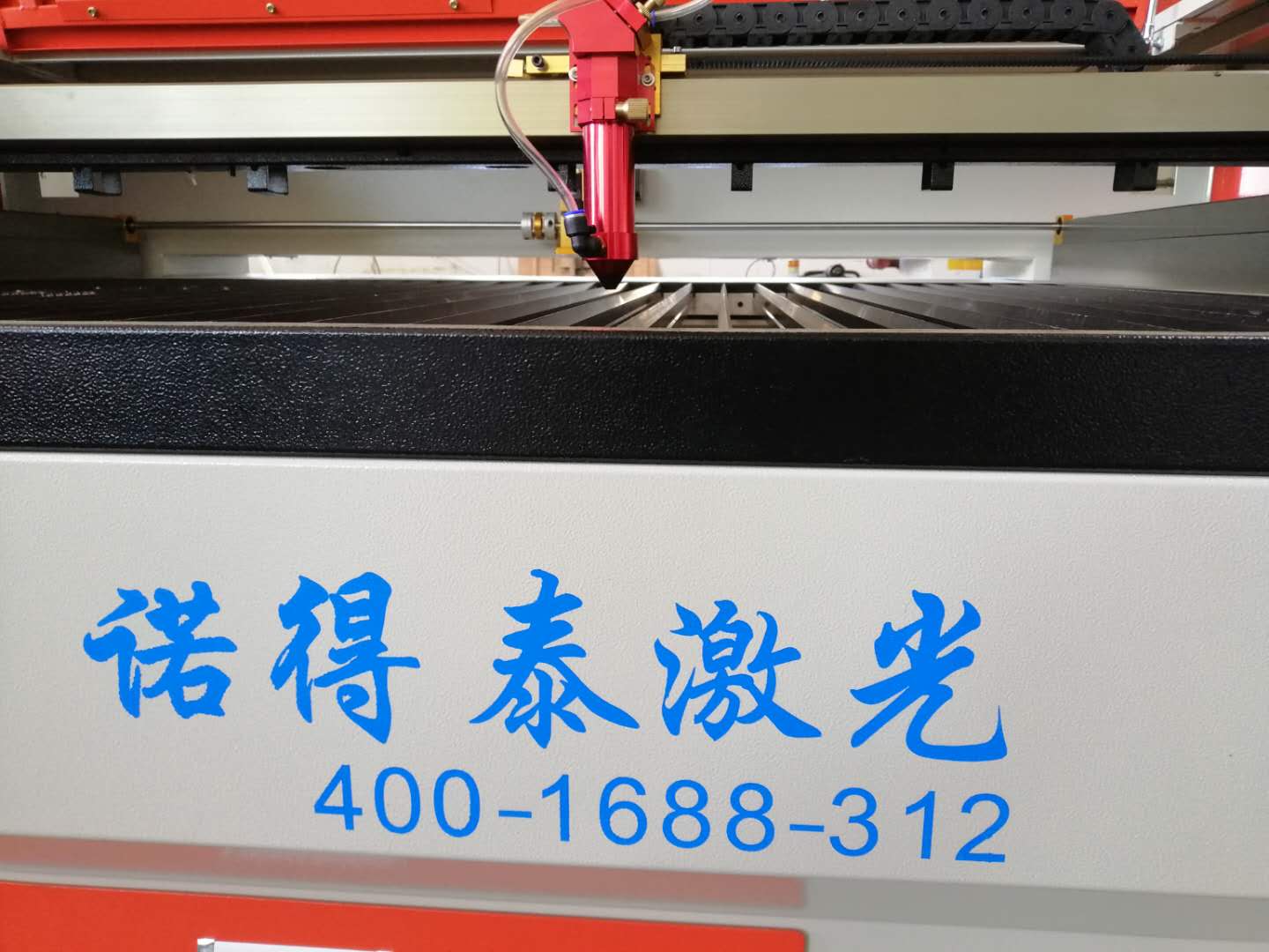 高功率亞克力激光切割機(jī)面臨技術(shù)問題有哪些？