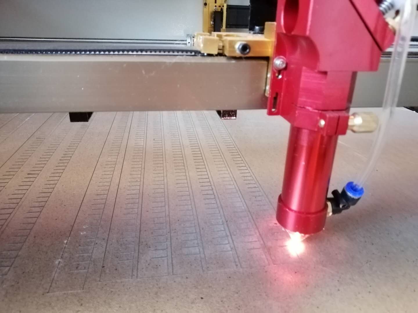 竹制品使用激光切割機雕刻操作流程是怎么樣的？